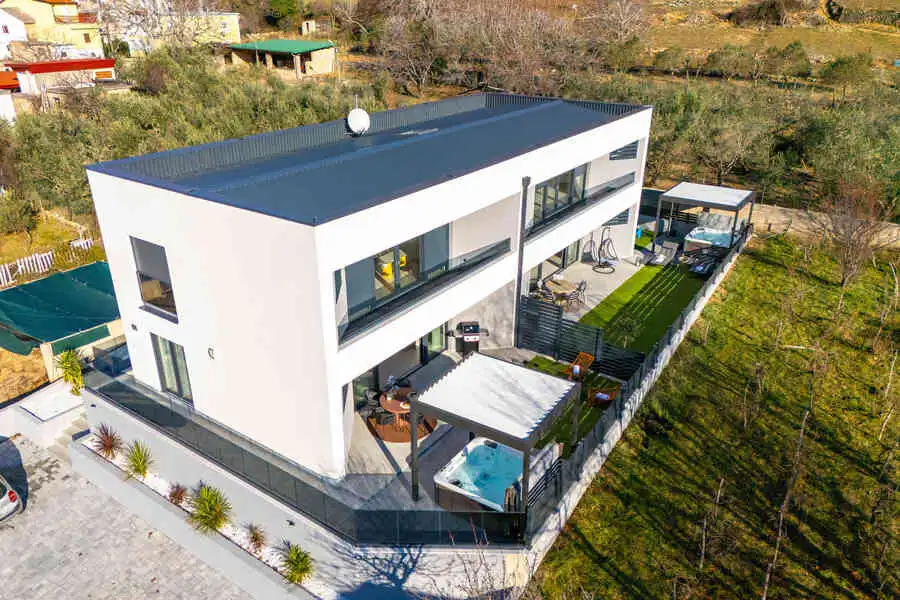 Euphoria Animar & Tiema