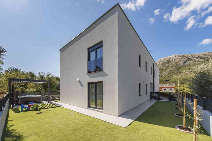 Euphoria Animar & Tiema