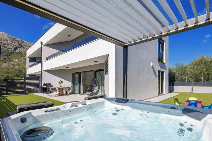 Euphoria Animar & Tiema