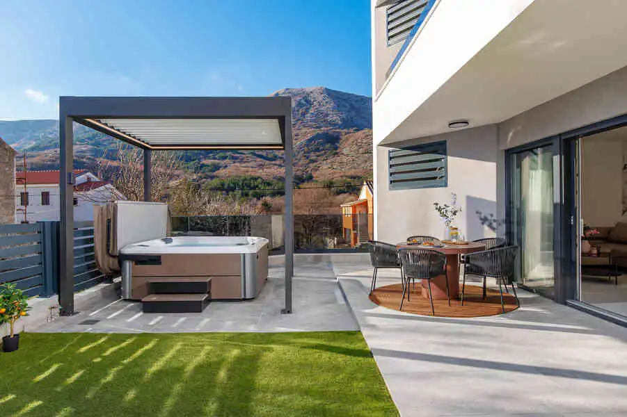 Euphoria Animar & Tiema